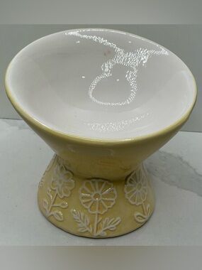 Mellow & Mod Pet Bowl Elevated and Tilted Small Ceramic Yellow Dish New